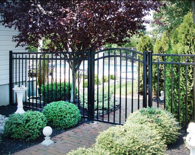 Rustproof 210cm Tall Decorative Metal Fencing Panels With 2mm Thickness