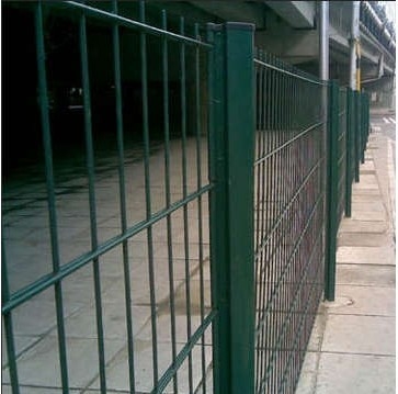 Stretching 2.2m Wide PVC Coated Wire Mesh Panels Weather Proof
