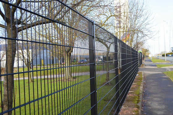 ISO-2001 Metal 8ft Width Anti Climb Fencing For Park