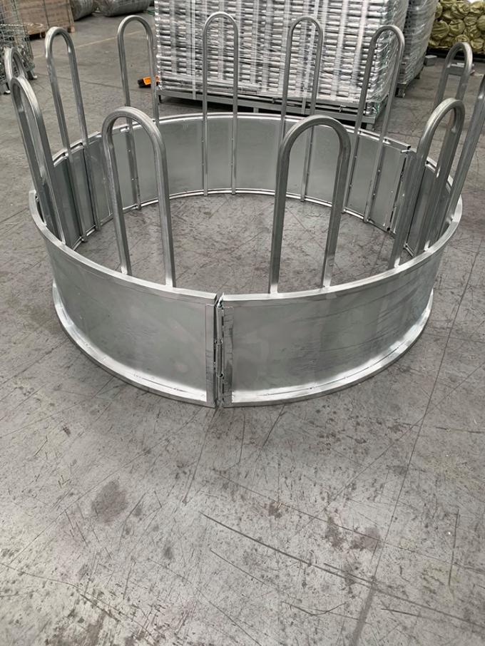 Dia 1.8m Metal Equine Round Bale Feeder Hay Rings For Cattle corrosion